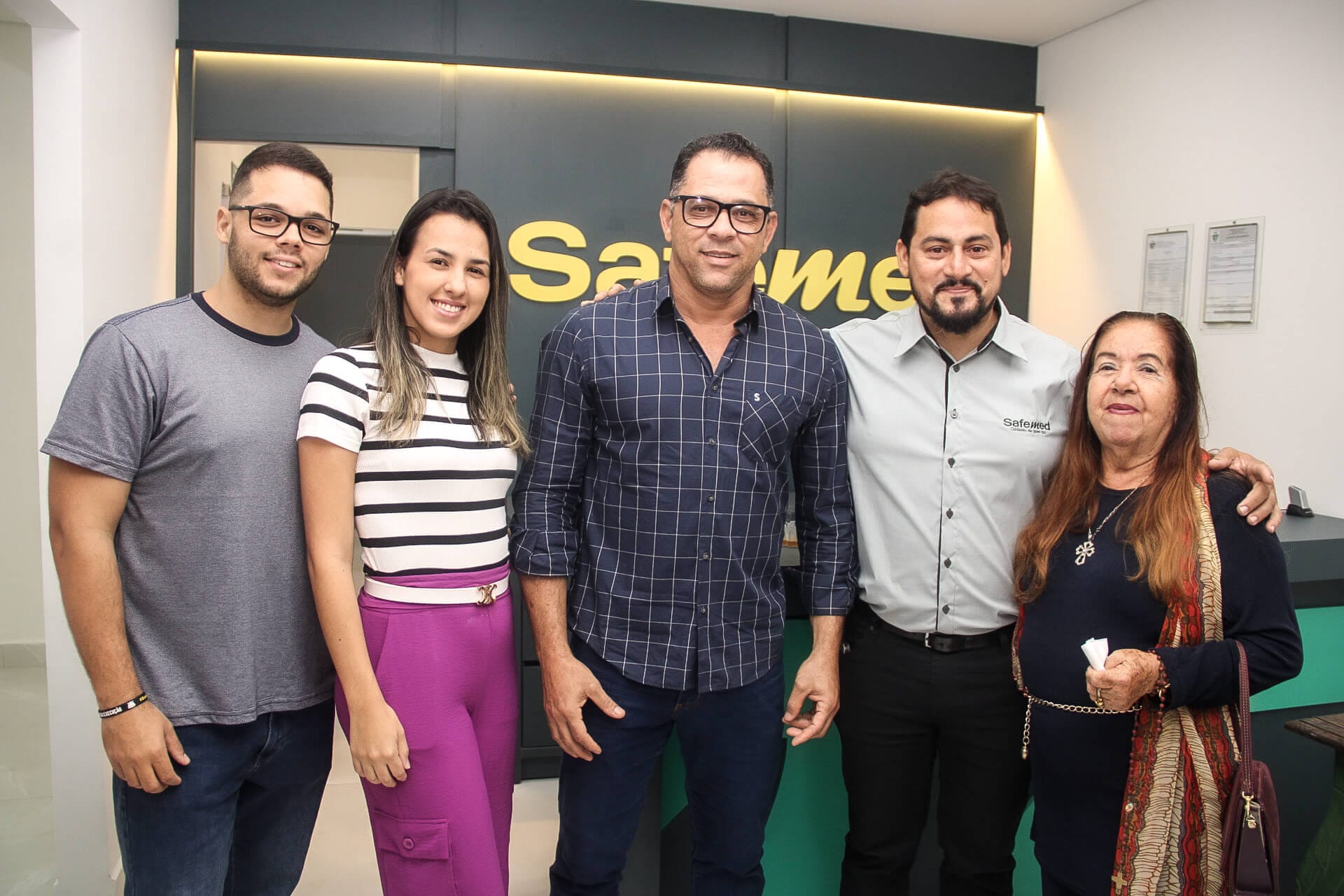 Momento de união e gratidão ao final da inauguração da SafeMed.