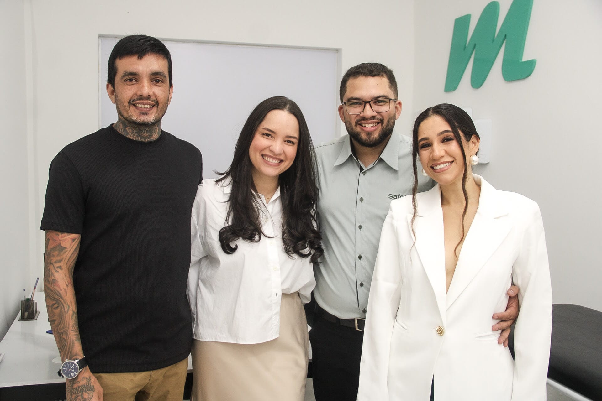 Momento de união e gratidão ao final da inauguração da SafeMed.